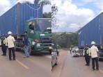 Kecelakaan-beruntun-mobil-truk-dan-2-motor-Kolaka.jpg