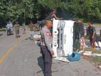 Mobil-Pikap-Bermuatan-Ikan-Terbalik-di-Konawe-Sulawesi-Tenggara-Polisi-Sebut-Tidak-Ada-Korban-Jiwa.jpg