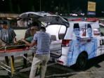 Mobil-ambulans-gratis-ASR-saat-melayani-pengantaran-pasien.jpg