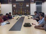 Penandatanganan-kontrak-pengerjaan-jalan-antara-Pemprov-Sulawesi-Tenggara-dengan-kontraktor.jpg