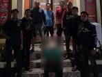 Pria-Ditangkap-Polisi-Usai-Berbuat-Asusila-ke-Anak-di-Bawah-Umur-di-Kolaka-Modus-Gendong-Korban.jpg