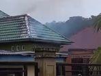 Rumah-di-Lamekongga-Wundulako-Kolaka-Sulawesi-Tenggara-Tersambar-Petir-Sempat-Keluar-Percikan-Api.jpg