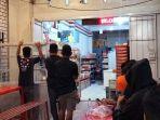 Suasana-Nobar-Final-Piala-AFF-2020-Leg-Kedua-Thailand-vs-Indonesia-di-Warkop-Fajar-Hidayah-Kendari.jpg