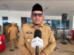 Wakil-Wali-Kota-Kendari-Sudirman-saat-diwawancarai-TribunnewsSultracom-bahas-parkir-digital.jpg