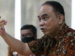 Wamendes-PDTT-Budi-Arie-Setiadi-sayangkan-rute-penerbangan-Wakatobi-berhenti.jpg