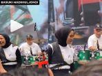 aksi-Menteri-Basuki-energik-main-drum-iringi-band-ternama-Kotak-sampai-membuat-netizen-terpukau.jpg