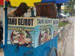 penjual-tahu-gejrot-di-Kendari.jpg