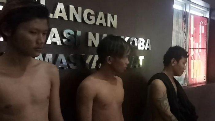 3 Pria Ini Nekat Menodong di Tengah Keramaian Palembang, Ditangkap Warga dan Diserahkan ke Polisi