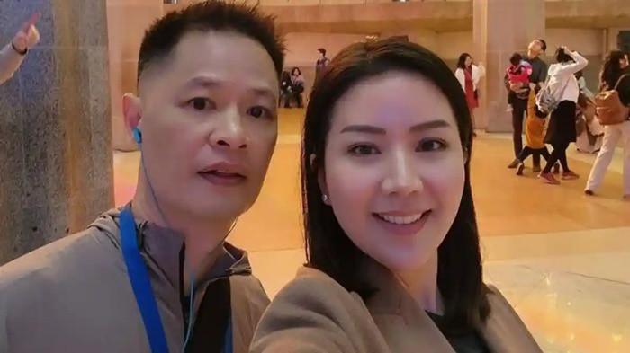 AGNES GUGAT CERAI SUAMI - Agnes Jennifer, selebgram dan TikTokers bersama suaminya David Clement dalam momen liburan Natal beberapa waktu lalu. Kini Agnes menggugat cerai suami.