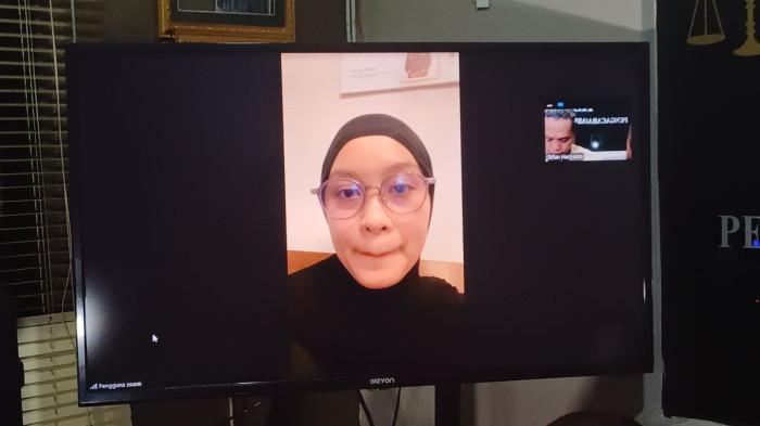 Ayu Chairun Nurisa, melaporkan Ashanty atas dugaan perampasan aset dan Ilegal