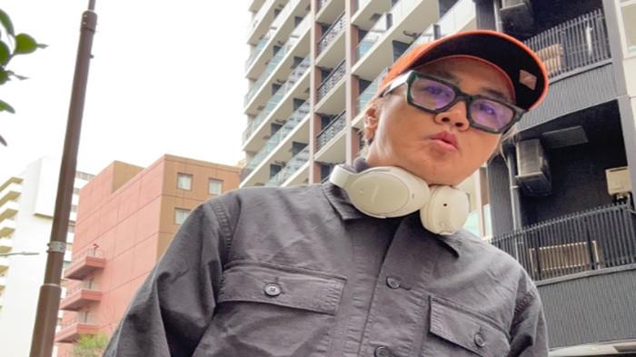 BASS GIGI BAND - Pemain bass legendaris, Thomas Ramdhan, hengkang dari grup band GIGI hingga singgung pengkhianatan, sukses lewat album Dunia di tahun 1995.