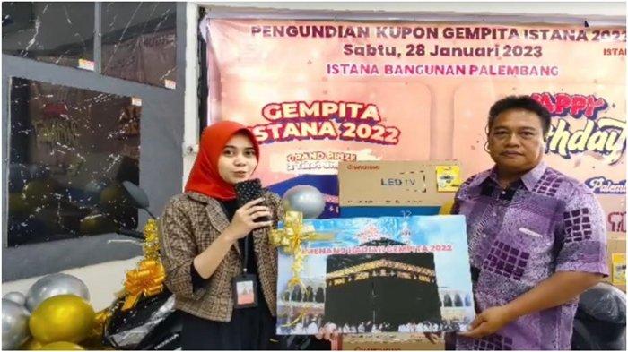 Cerita Multazam Menang Hadiah Umroh Gratis Usai Belanja Bahan Bangunan, Iseng Isi Kupon