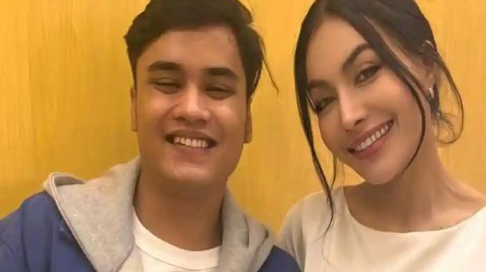 BERTEMU : Denada dan Ressa Rizky Rossano sudah bertemu. Denada dan Ressa tampak bahagia. Mereka tersenyum lebar saat bertemu dan diabadikan dalam sebuah foto.