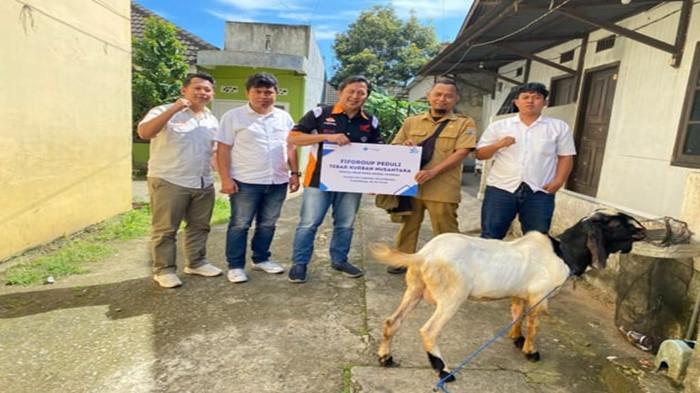 Perayaan Hari Raya Idul Adha 1447 H menjadi momentum bagi FIFGROUP untuk kembali menebarkan semangat berbagi kepada masyarakat. Melalui program “FIFGROUP Peduli Tebar Kurban Nusantara”, FIFGROUP yang merupakan bagian dari Astra Financial dan anak perusahaan Astra,