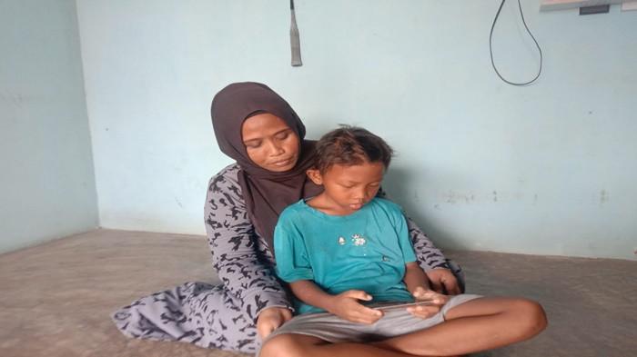 Fakta Pilu Bocah SD di OKU Bawa Pulang Menu MBG untuk Nenek, Ayah Merantau Tak Kunjung Pulang