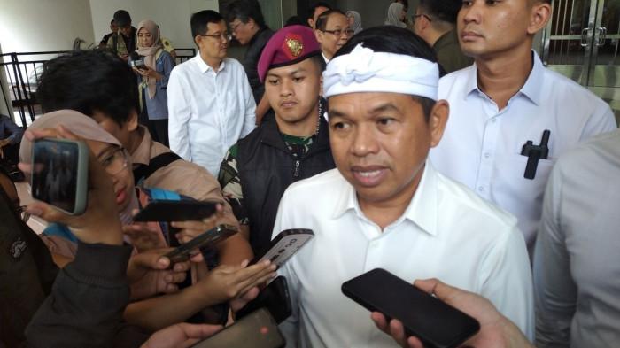 DESA DILELANG - Gubernur Jawa Barat, Dedi Mulyadi angkat bicara perihal adanya desa di Kabupaten Bogor yang dijadikan jaminan pinjaman dengan menyiapkan pengacara.