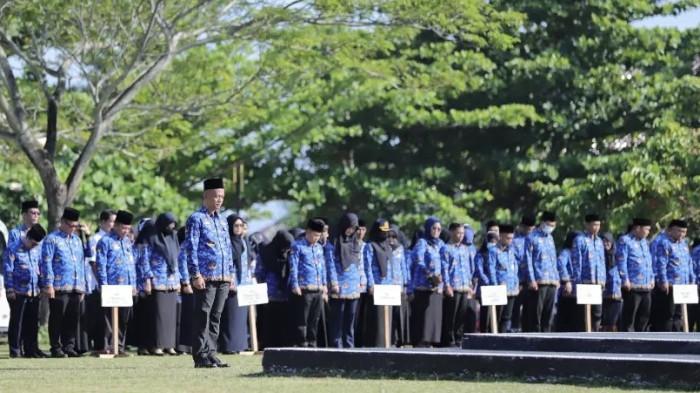 APEL GURU - Kegiatan apel guru se-Ogan Ilir di KPT Tanjung Senai, beberapa waktu lalu.