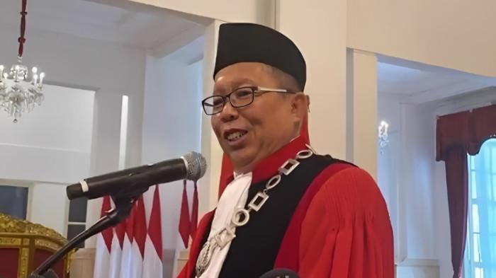 LAPORAN - Hakim MK Arsul Sani berbicara kepada pers seusai pengucapan sumpah di Istana Negara, Kamis (18/1/2024). Hakim MK Arsul Sani Dilaporkan ke Bareskrin Polri Terkait Dugaan Ijazah Palsu.
