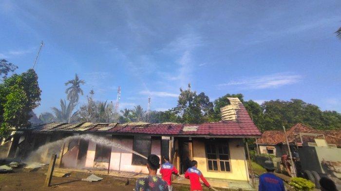 Kebakaran di Tambang Rambang Ogan Ilir, Kontrakan 6 Pintu Hangus Terbakar