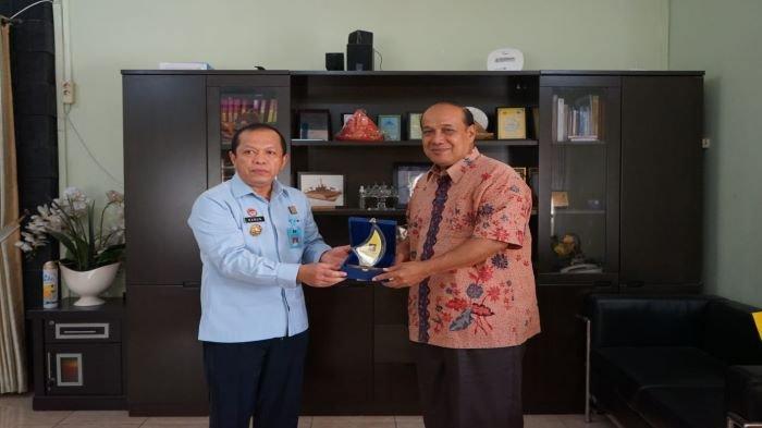 Sambangi Rektor Unsri, Kakanwil Kemenkumham Sumsel Ajak Civitas Daftarkan Hak Cipta