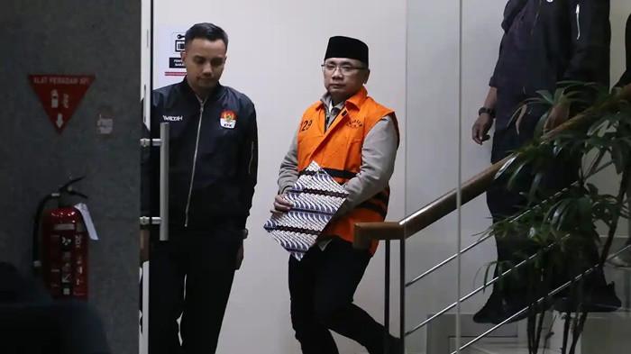 Komisi Pemberantasan Korupsi (KPK) resmi menahan Yaqut Cholil pada Kamis, (12/3/2026) terkait kasus dugaan korupsi pengalihan kuota haji tambahan