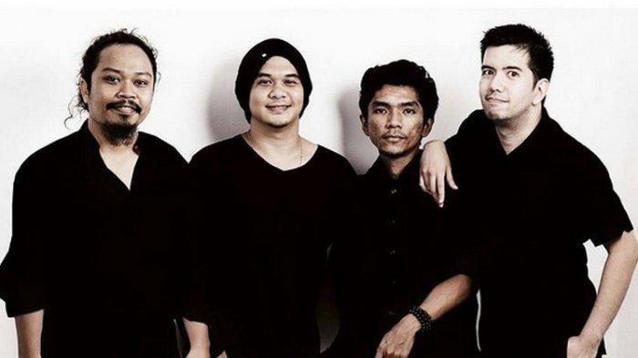 Kumpulan Kunci Gitar Lagu Payung Teduh Terpopuler Paka Chord Dasar, Ku Cari Kamu dan Akad