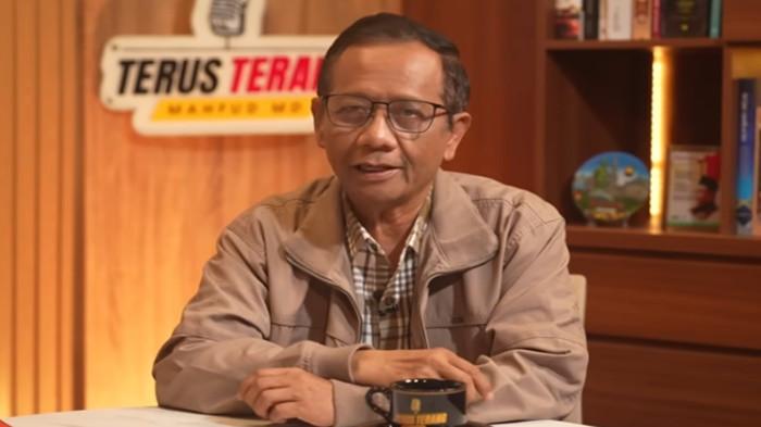MAHFUD MD - Mantan Ketua Mahkamah Konstitusi (MK) Mahfud MD mengatakan dua cucunya menjadi korban keracunan Makanan Bergizi Gratis (MBG).