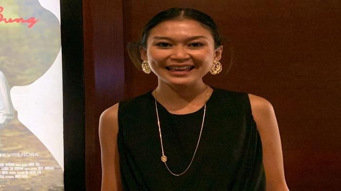 MARISSA GUGAT CERAI SUAMI - Marissa Anita saat ditemui di acara peluncuran film pendek Mbok dan Bung di kawasan Thamrin, Jakarta Pusat, Jumat (22/7/2022). Kini ia menggugat cerai Andrew Triggan di Pengadilan Negeri (PN) Jakarta Pusat setelah 17 tahun menikah. Ini sosoknya.