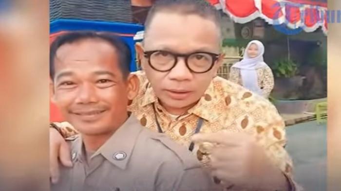 SATPAM SMPN 1 PRABUMULIH - Mengenal sosok Ageng, seorang satpam yang baru saja diangkat menjadi Pegawai Pemerintah dengan Perjanjian Kerja (PPPK), diduga dicopot dari jabatannya setelah menegur seorang siswa yang merupakan anak pejabat.