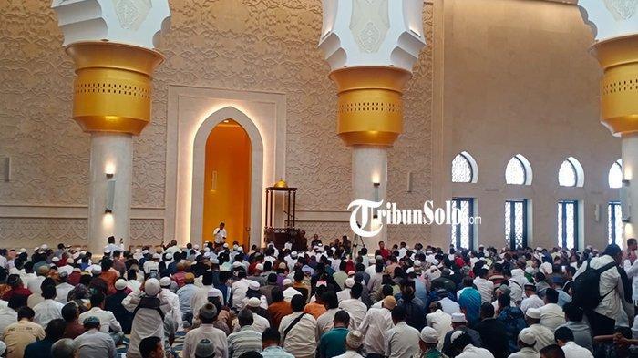 Niat Salat Jumat Setelah Adzan Pertama dan Niat Salat Tahyatul Masjid Lengkap Arab Latin dan Arti