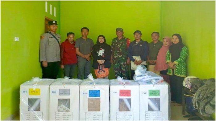 Pemungutan Suara Ulang di Desa Lubuk Kemang Muratara, Ketua KPPS: Kami Harus Teliti Lagi