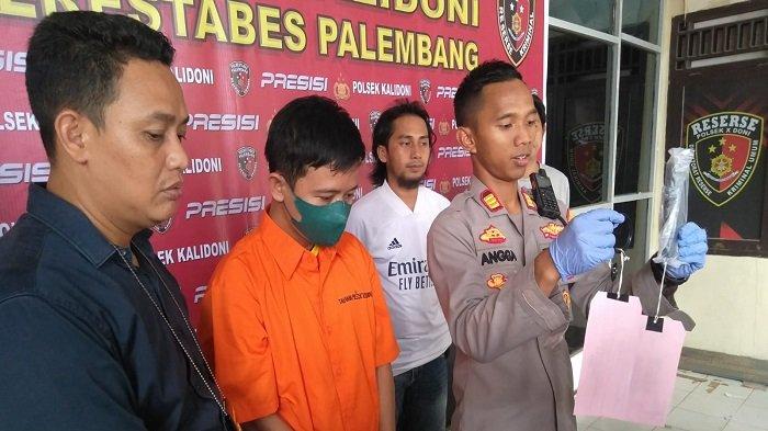 Nasib Pria di Palembang Ambil HP Pegawai Apotek, Bermula Beli Obat Batuk