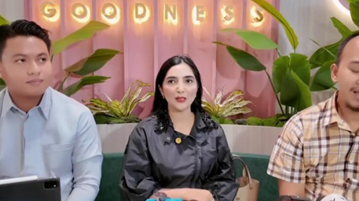 KASUS PENGGELAPAN UANG- Penyanyi Ashanty mengaku pernah mencurigai suaminya, Anang Hermansyah menilap uang perusahaan hingga miliaran rupiah karena ulah mantan karyawannya