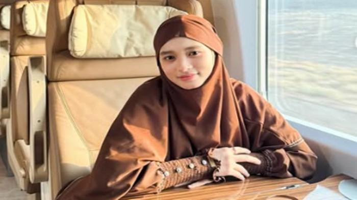 ISU PERSELINGKUHAN- Tangkap layar potret Inara Rusli, pada (11/11/2025). Pihak Inara Rusli angkat bicara setelah dilaporkan Wardatina Mawa ke Polda Metro Jaya atas dugaan perselingkuhan dan perzinahan.  sempat meminta maaf