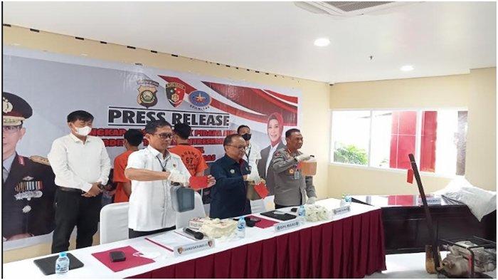Polda Sumsel Ringkus Tersangka BBM Ilegal Palembang, Oplos Minyak Mentah dengan BBM Industri