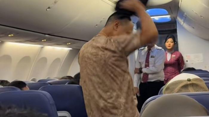PESAWAT LION AIR - Potongan gambar video yang menyebutkan seorang penumpang Lion Air inisial H, mengatakan ada bom di pesawat yang ditumpanginya, viral di media sosial