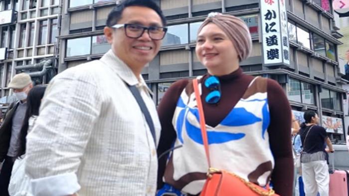 EKO PATRIO - Potret Eko Patrio dan istri Viona. Begini respon Viona usai rumah dijarah massa hingga suami dinonaktifkan.