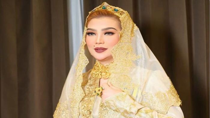 SARIFAH SURAIDAH - Potret Sarifah Suraidah istri Gubernur Kaltim, penampilan disebut mirip noni belanda.
