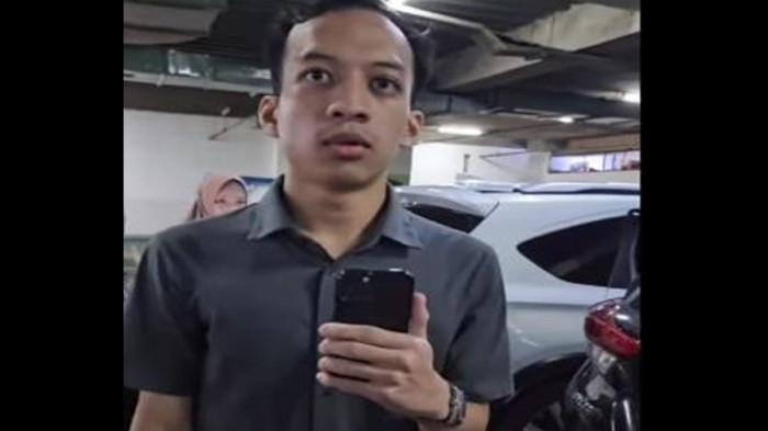 VIRAL NGAKU ANAK PROPAM ; Pria ngaku anak propam dibantah tegas Polda Metro Jaya, pastikan mobil yang dibawa milik pribadi dan over kredit