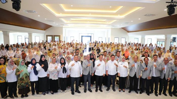 Buka Bimtek Tata Kelola Keuangan Sekolah, Ratu Dewa Tekankan Akuntabilitas dan Anti Pungli