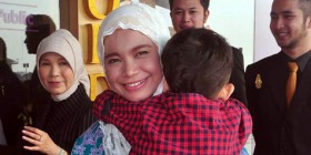 Pulang Naik Haji, Rossa Langsung Peluk Anak