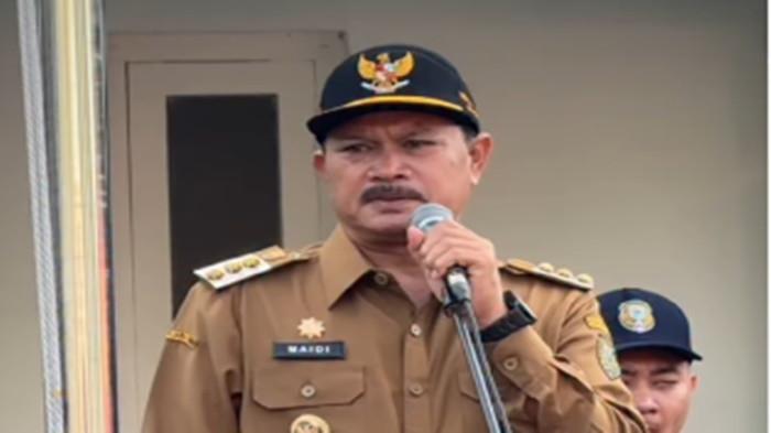 OTT KPK - Sebelum menjadi Wali Kota Madiun, Maidi merupakan mantan guru geografi di SMAN 1 Kota Madiun pada tahun 1989 hingga awal 2000-an, kini terjaring OTT KPK