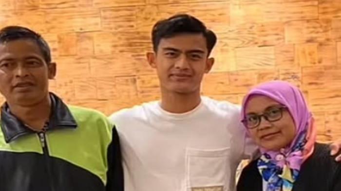 KABAR DUKA- Sutrisno, ayah pesepakbola Pratama Arhan, meninggal dunia di Blora, Jawa Tengah pada Minggu (7/12/2025). Sutrisno sempat dikabarkan sakit jantung.