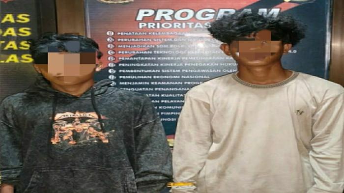 DIPAPARKAN POLISI - Dua tersangka persetubuhan dipaparkan oleh Satres PPA-PPO Polres Ogan Ilir, Jumat (17/4/2026) pagi. Keduanya dilaporkan telah menyetubuhi anak di bawah umur. Dokumen polisi