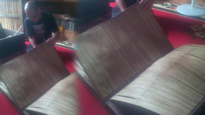 Subhanallah, di Pali Ada Alquran Besar yang Ditulis di Daun Lontar, Saat Dibuka Tercium Bau ini