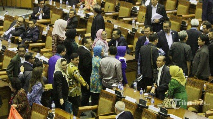 Ramadhan Pohan: Penyataan-pernyataan Itu, Sakitnya di Sini