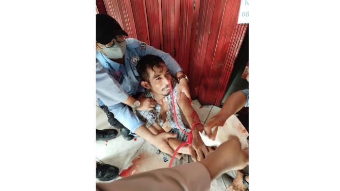 ayah sandera 2 anaknya di pasar rebo jakarta timur