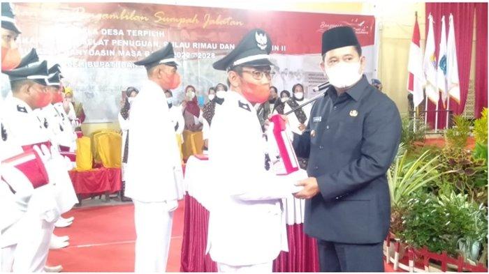 Sempat Viral Karena Menghilang, Kades Mukut Agus Tri Haryanto Dilantik Bupati Askolani