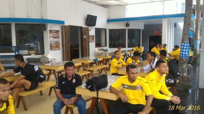 Jelang Lawan PBFC, Bus SFC Menghilang, Firman Utina dkk Terlantar