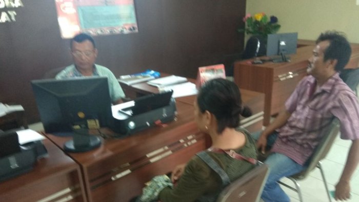 Ngeri! Bapak dan Anak Ini Disiram Cuka Para Oleh Orang Bercadar